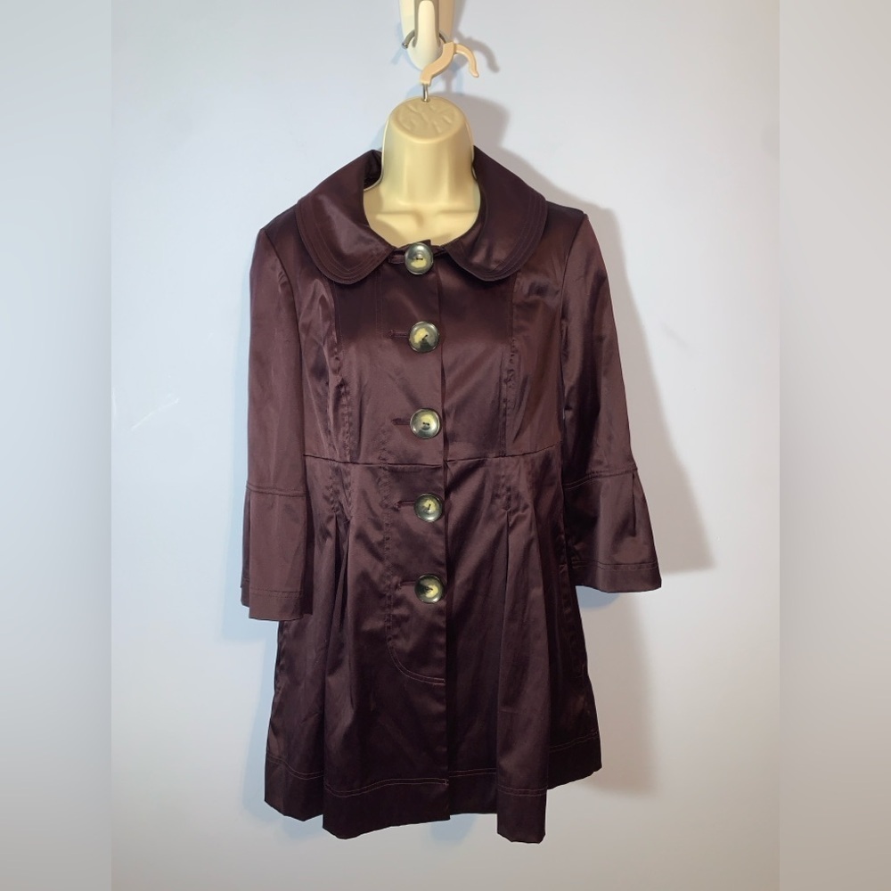 IZ Byer purple satin Women's button up dress Coat size medium Peter Pan collar